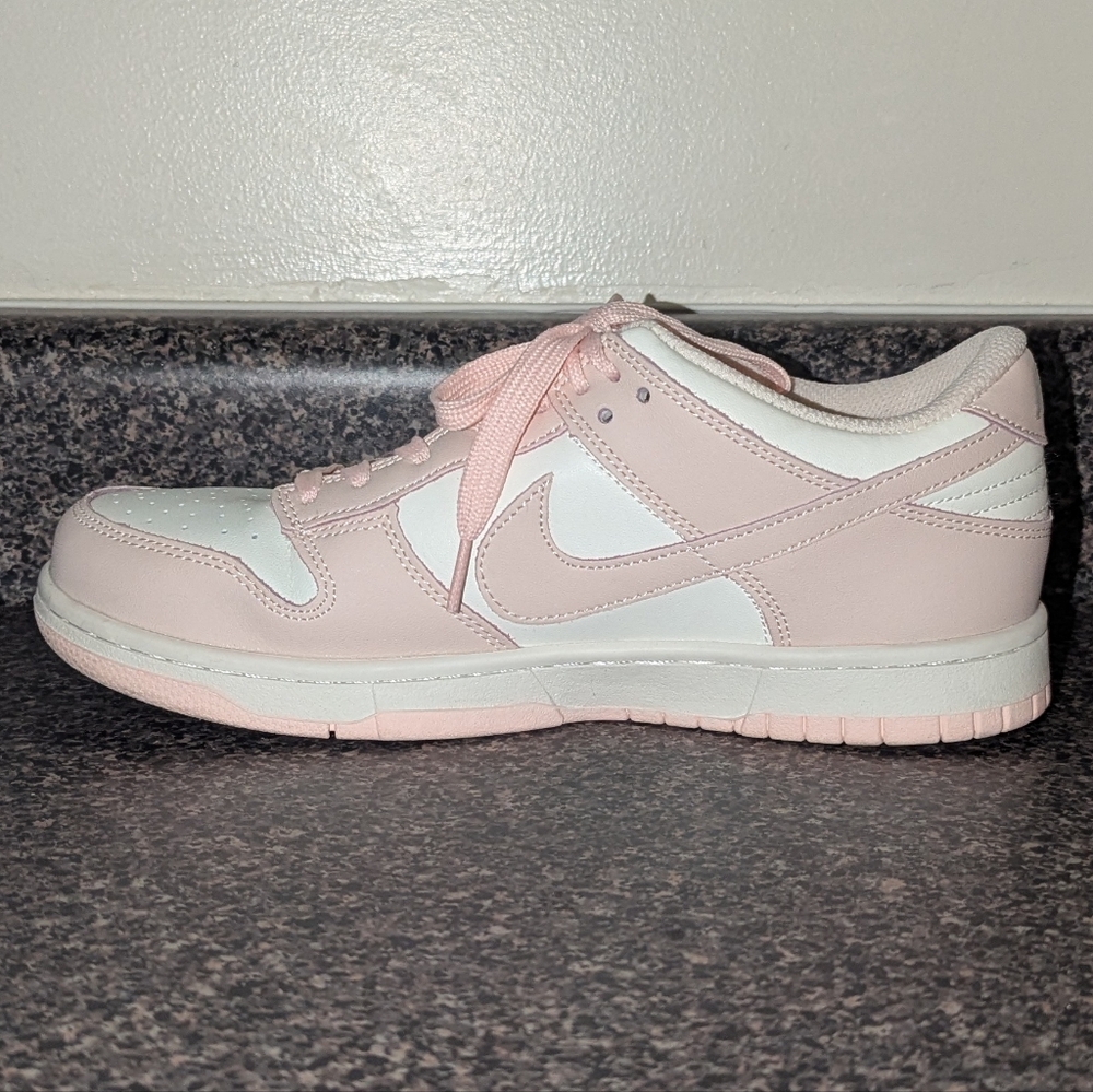 Nike Dunk Low "Orange Pearl" 8.5W - Worn Once - Excellent Condition